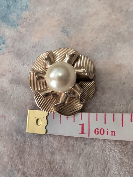 Vintage Pearl Center Gold-Tone Flower Clip-On Earrings
