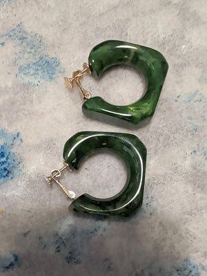 Vintage Carved Bakelite Hoop Clip-On Earrings 1" Green Special Marbled Retro