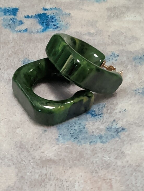 Vintage Carved Bakelite Hoop Clip-On Earrings 1" Green Special Marbled Retro