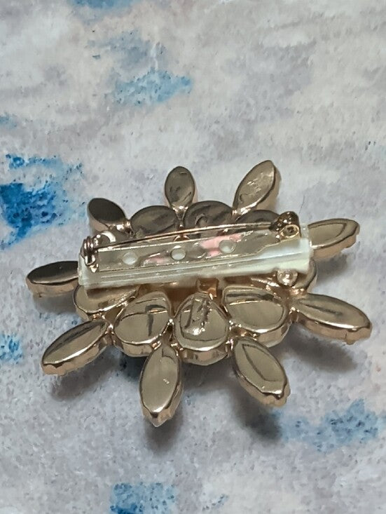 Vintage White Glass Stone Floral Brooch Costume Jewelry