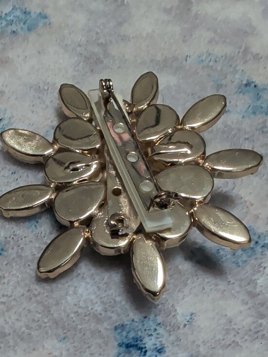 Vintage White Glass Stone Floral Brooch Costume Jewelry