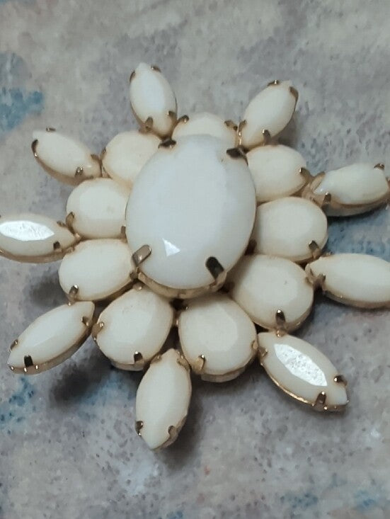 Vintage White Glass Stone Floral Brooch Costume Jewelry