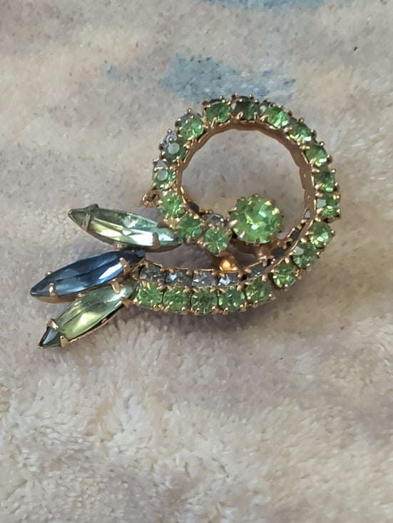 Vintage Weiss Green Rhinestone Uranium Glass Brooch Costume Jewelry 1.5"