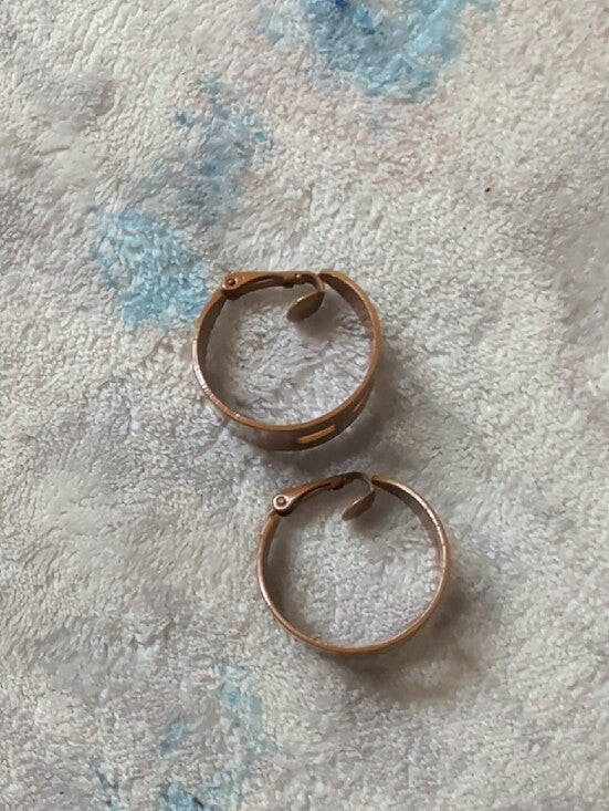 Vintage Brown Cutout Hoop Clip-On Earrings – Retro Women's Jewelry 1"