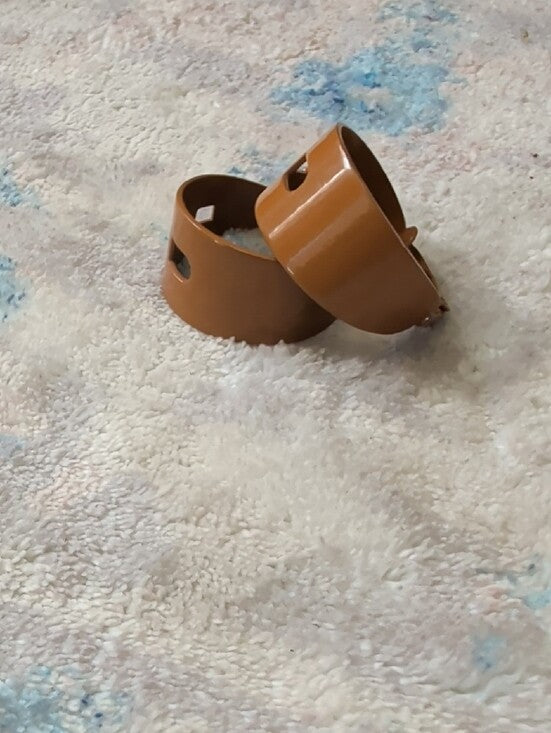 Vintage Brown Cutout Hoop Clip-On Earrings – Retro Women's Jewelry 1"