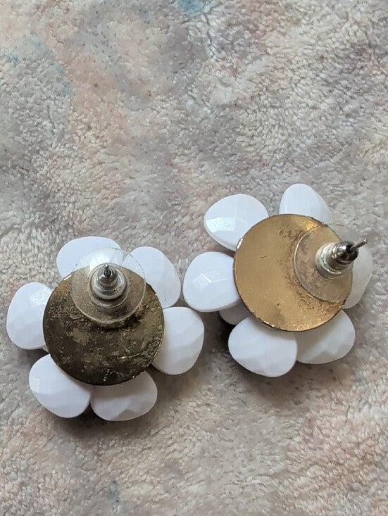 Vintage White Floral Statement Earrings with Crystal Center Retro 1"