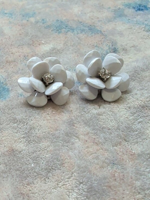 Vintage White Floral Statement Earrings with Crystal Center Retro 1"