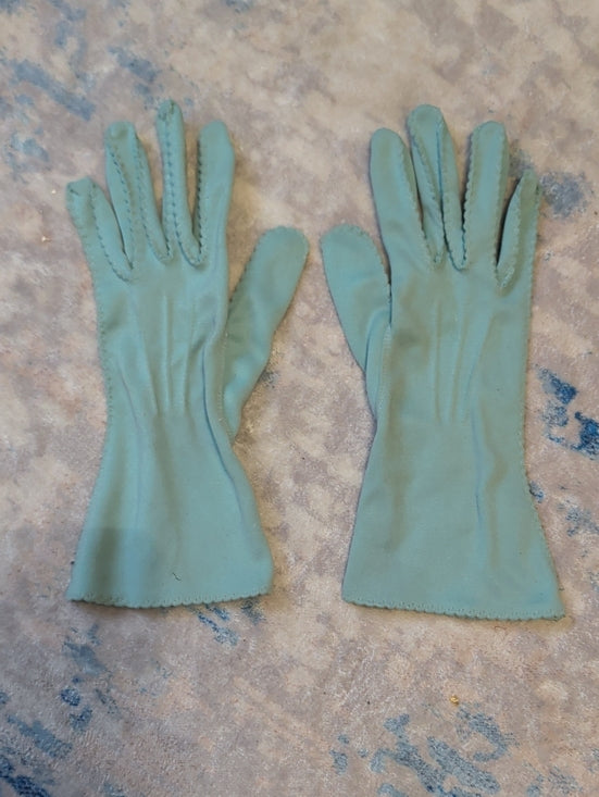 Vintage Women's Light Blue Gloves - Classic Elegant Style