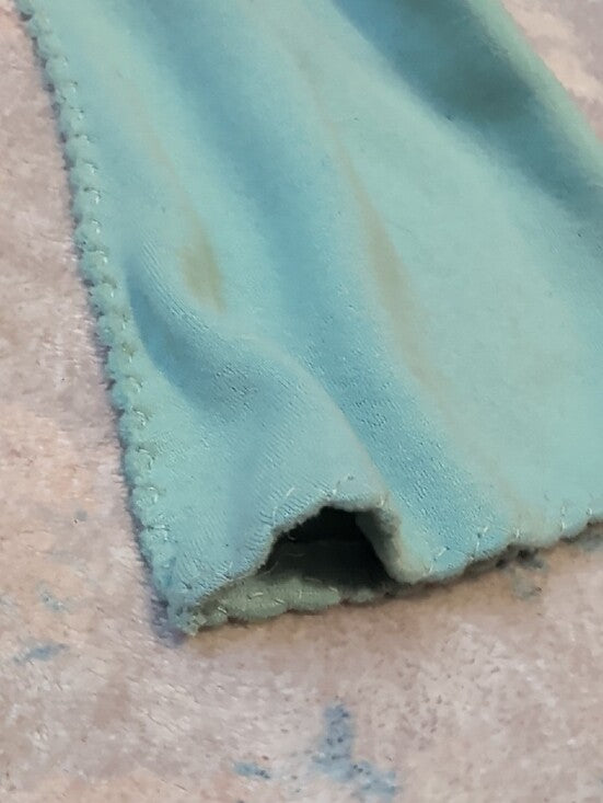 Vintage Women's Light Blue Gloves - Classic Elegant Style