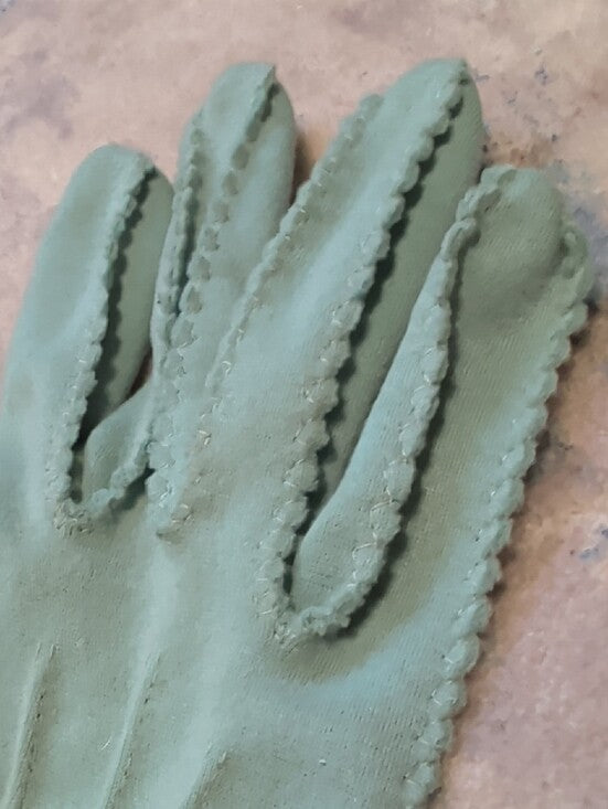 Vintage Women's Light Blue Gloves - Classic Elegant Style