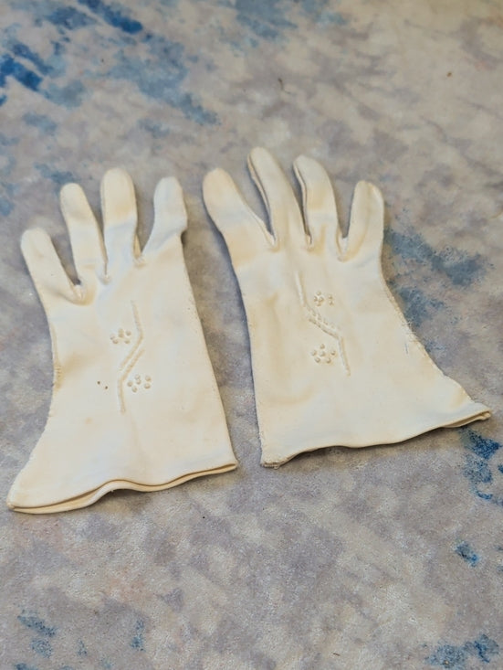 Classic Embroidered Women's Ivory Embroidered Dress Gloves Vintage