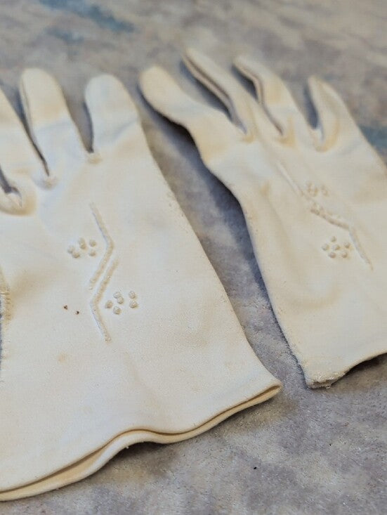 Classic Embroidered Women's Ivory Embroidered Dress Gloves Vintage