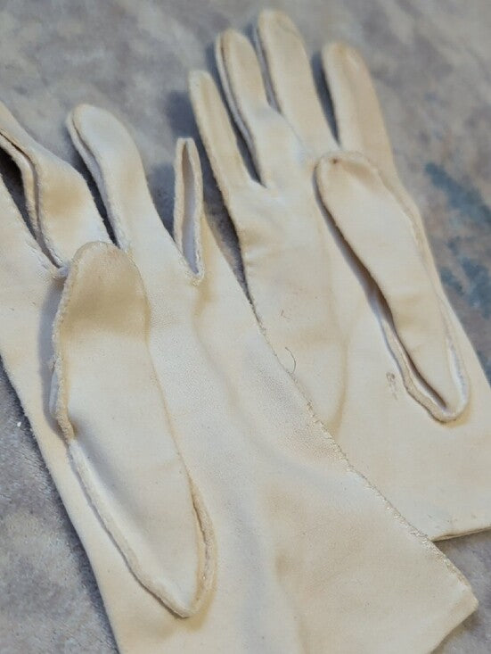 Classic Embroidered Women's Ivory Embroidered Dress Gloves Vintage