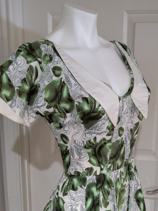 Vintage Hearts & Roses Green Floral Fit-and-Flare Dress with White Collar Retro