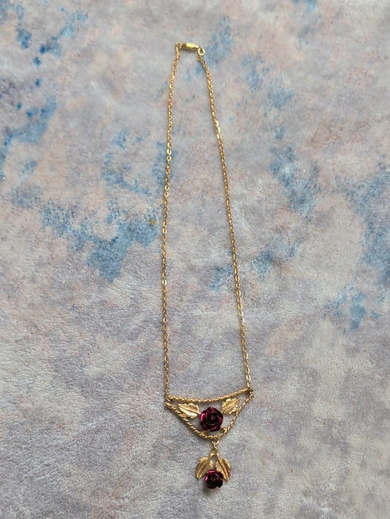 VTG High Quality Gold Tone Necklace with Red Rose Accents - 10" Costume Jewelry
