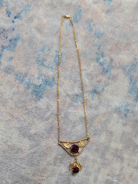 VTG High Quality Gold Tone Necklace with Red Rose Accents - 10" Costume Jewelry