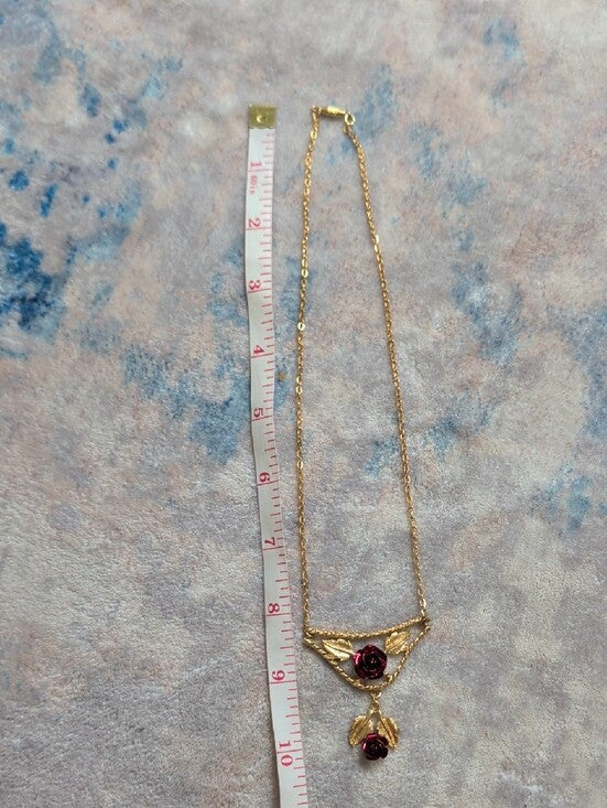 VTG High Quality Gold Tone Necklace with Red Rose Accents - 10" Costume Jewelry