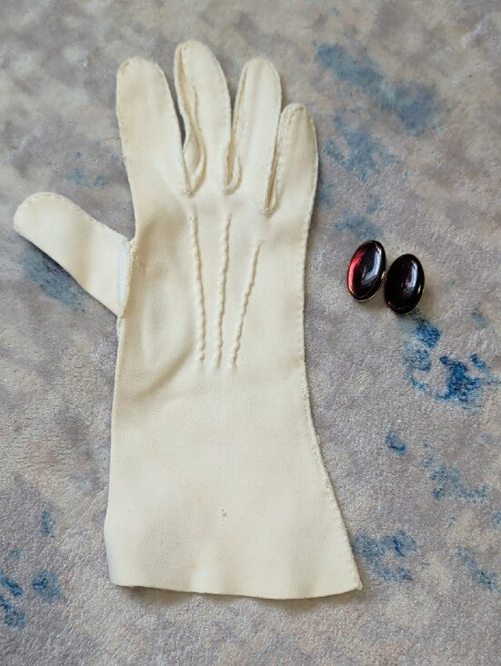 Vintage Deep Garnet Glass Cabochon Pair Cip-On Retro Women's Costume Jewelry