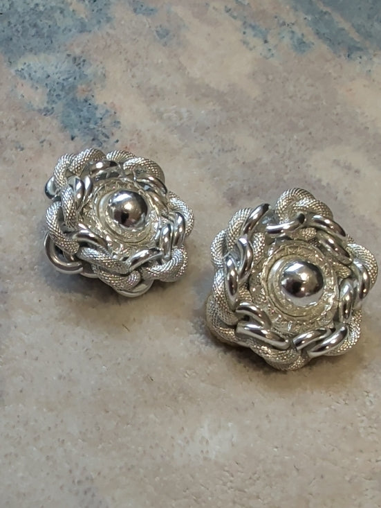 Vintage Classic Silver-Tone Floral Clip Earrings Retro Women's Costume Jewelry