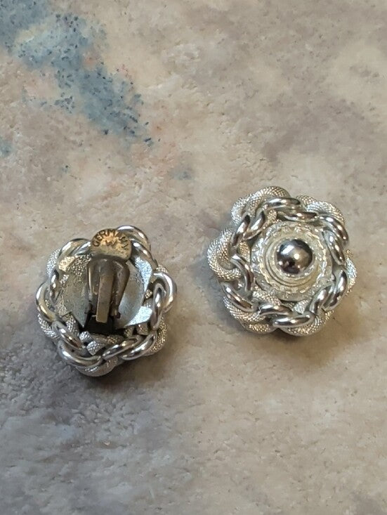 Vintage Classic Silver-Tone Floral Clip Earrings Retro Women's Costume Jewelry