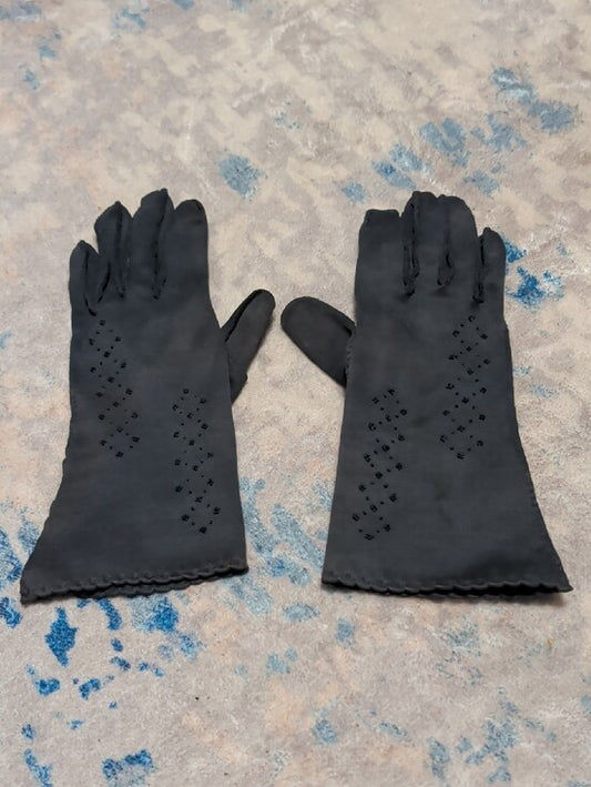Vintage Navy Ladies Dress Gloves with Cutout Diamond Design XS