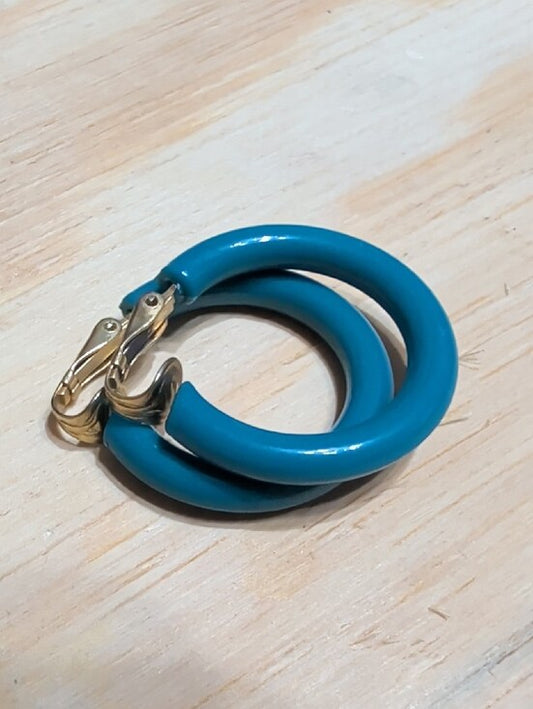 Vintage MCM Teal Lucite Statement Hoop Clip-On Earrings Retro Costume Jewelry 1"