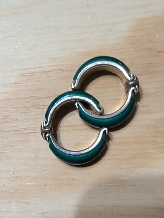 Retro Green & Silver Enamel Hoop Clip-On Earrings MCM Vintage Costume Jewelry 1"