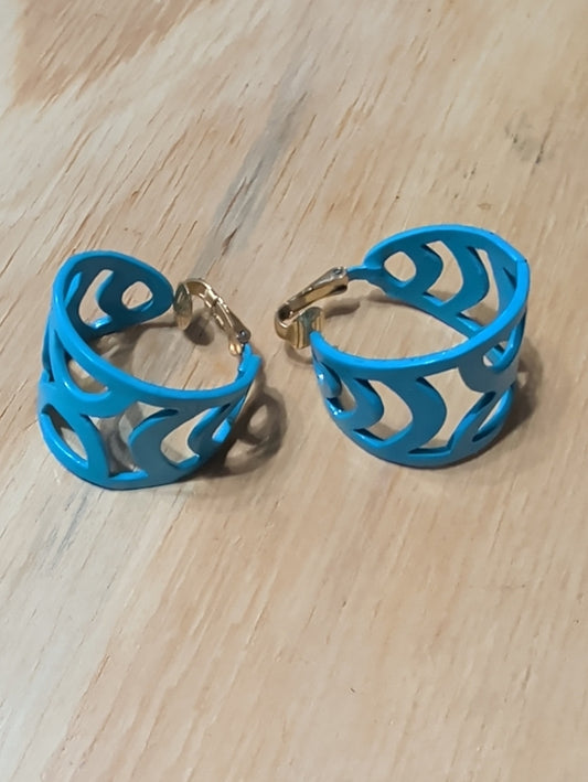 Retro Blue Cutout Hoop Clip-On Earrings - Lightweight MCM Statement Hoops
