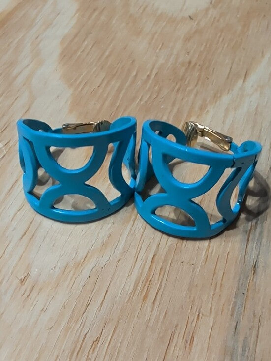 Retro Blue Cutout Hoop Clip-On Earrings - Lightweight MCM Statement Hoops