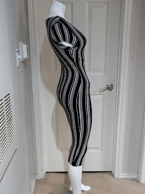 American Dream Black & White Vertical Scoop Neck Stripe Midi Dress Women's Small