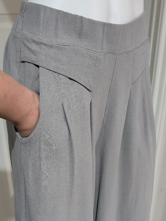 Flowy Wide-Leg Cropped Pants in Light Gray Women's M/L Unbranded