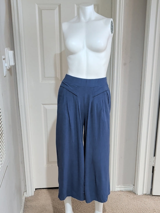 High-Rise Wide-Leg Crop Pants with Pockets in Slate Blue Women's Small
