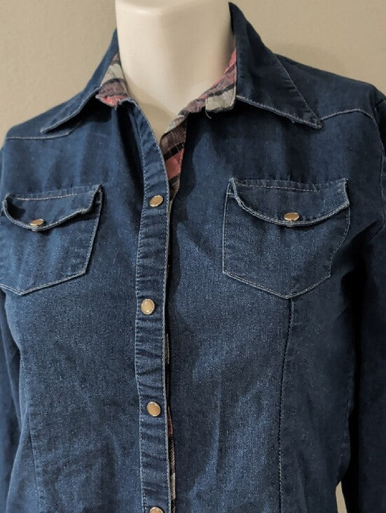 Chocolat Women's Tailored Blue Denim Pearl Snap Button-Down Shirt Stretch Medium