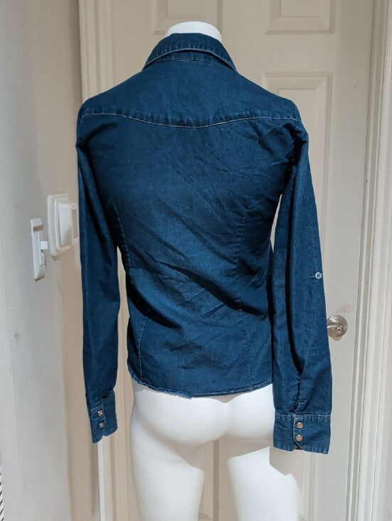 Chocolat Women's Tailored Blue Denim Pearl Snap Button-Down Shirt Stretch Medium