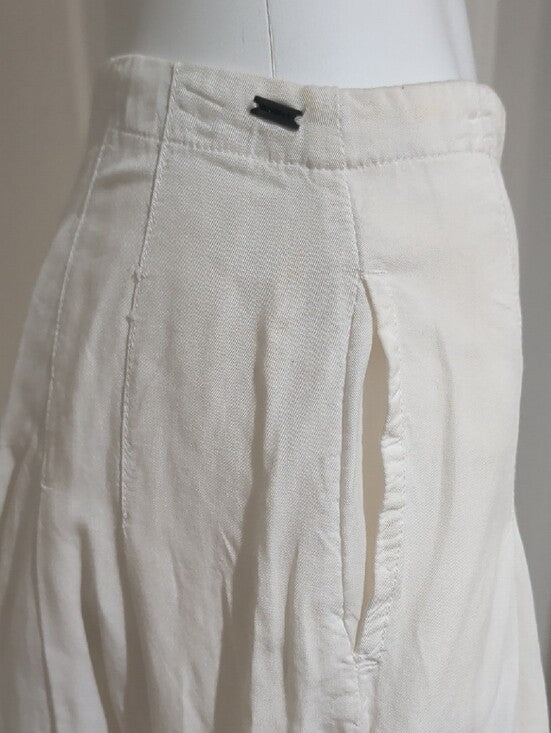 O'Neill White Pleated Viscose Shorts Women's Large
