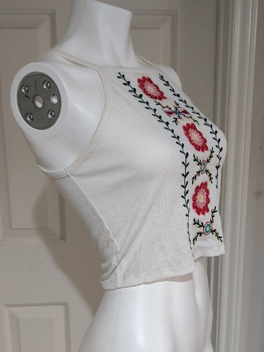 Forever 21 Floral Embroidery White Halter Crop Top Women's Medium