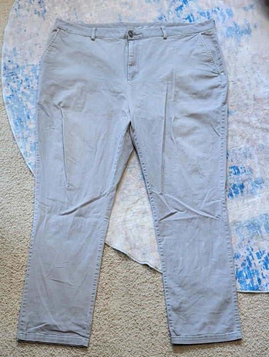 Old Navy Light Gray Men's Chino Pants - Straight Fit 42x32