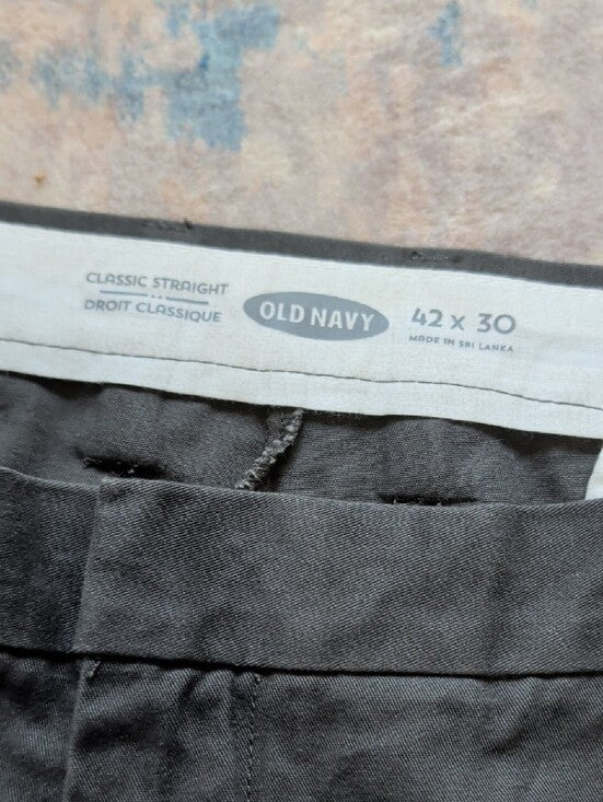 NWT Old Navy Dark Grey Men's Chino Pants - Classic Straight Leg 42x30