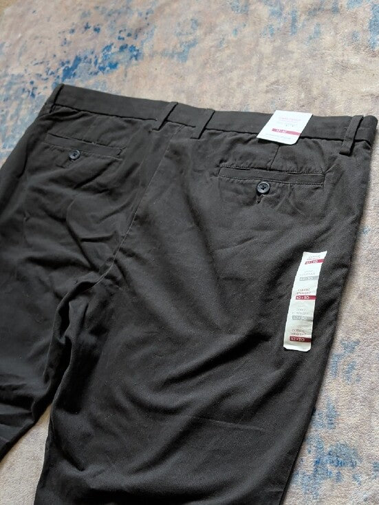 NWT Old Navy Dark Grey Men's Chino Pants - Classic Straight Leg 42x30
