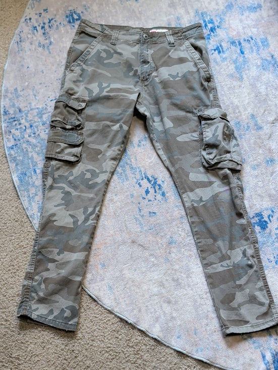 Wrangler Men's Camo Cargo Pants - Olive Green Camouflage 30x30