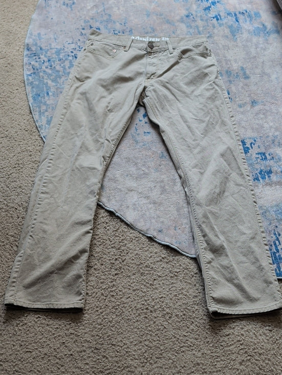 Levi's 218 Slim Straight Fit Pants in Khaki Men's 33x32