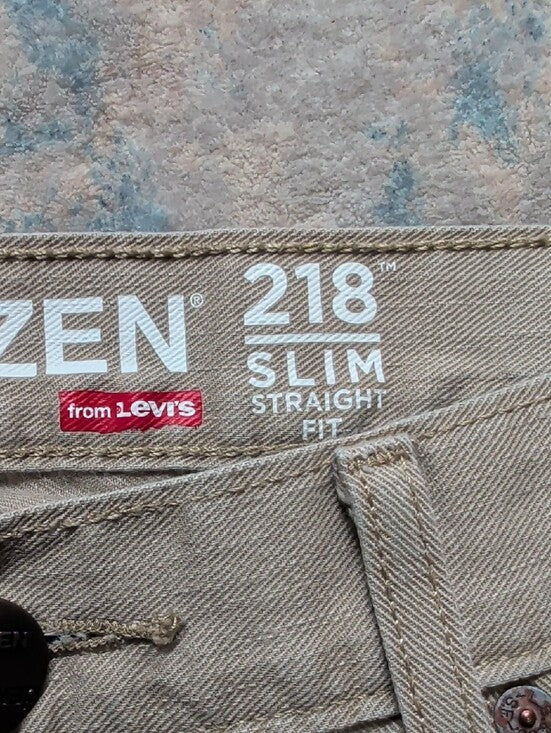 Levi's 218 Slim Straight Fit Pants in Khaki Men's 33x32