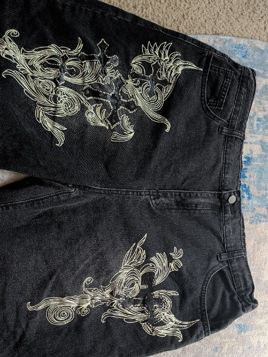 Retro ROMWE Black Denim Shorts with Ivory Ornamental Graphics Men's 2XL Y2K