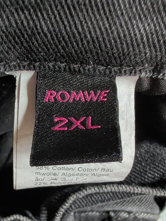 Retro ROMWE Black Denim Shorts with Ivory Ornamental Graphics Men's 2XL Y2K