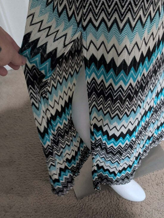 Bisou Bisou Knit Boatneck Chevron Maxi Dress in Teal, Black & White Women's 10