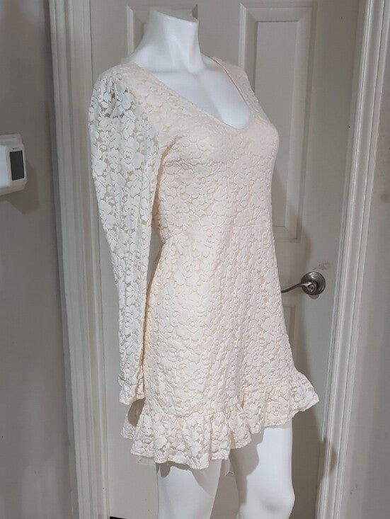 Wild Fable Women's Lace Long-Sleeve V-Neck Dress in Cream Medium