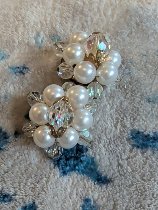 VTG Pearl & Crystal Cluster Clip-On Earrings - Retro MCM Costume Jewelry
