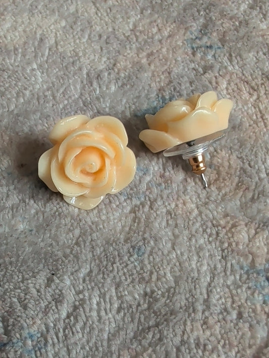 VTG Cream Rose Flower Stud Earrings MCM Costume Jewelry Retro