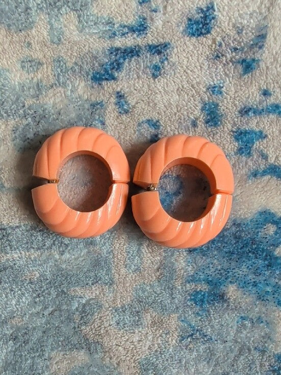 Retro Peachy Chunky Hoop Clip-On Earrings Vintage Costume Jewelry