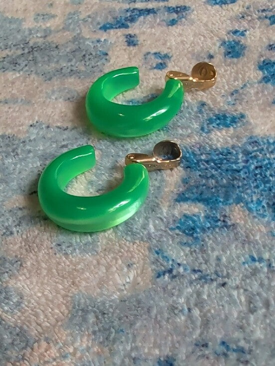 Retro Green Hoop Clip Earrings - Women's VTG Costume Jewelry MCM